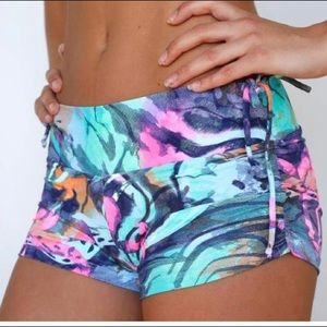 La La Land baby cake shorts